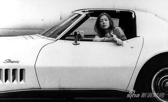 Cline：請來了奶奶作家Joan Didion