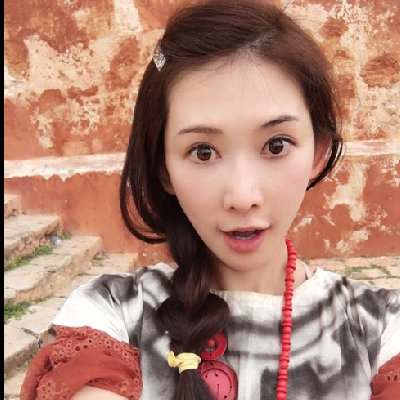 時尚三款露頸美發(fā)型；助你清涼一夏