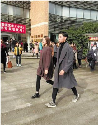浙江理工大學(xué)時裝表演專業(yè)昨天校考全國藝考生來浙尋模特夢