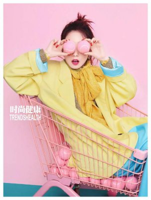 時尚圈“黃色預(yù)警”，當(dāng)季最時髦的流行色是TA？