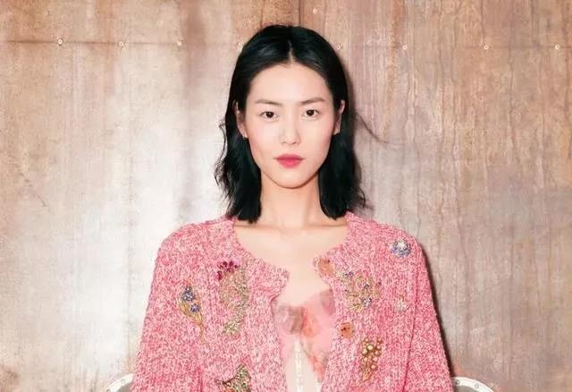 劉雯突然甜蜜指數(shù)爆表！原來是因?yàn)?.....