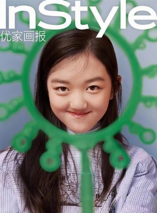 天后王菲跟李亞鵬的女兒李嫣做模特登上雜志封面，超有模特氣質(zhì)和風(fēng)范